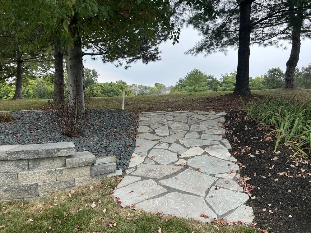 Reliable garden landscaping in Ofallon, MO by Glory One