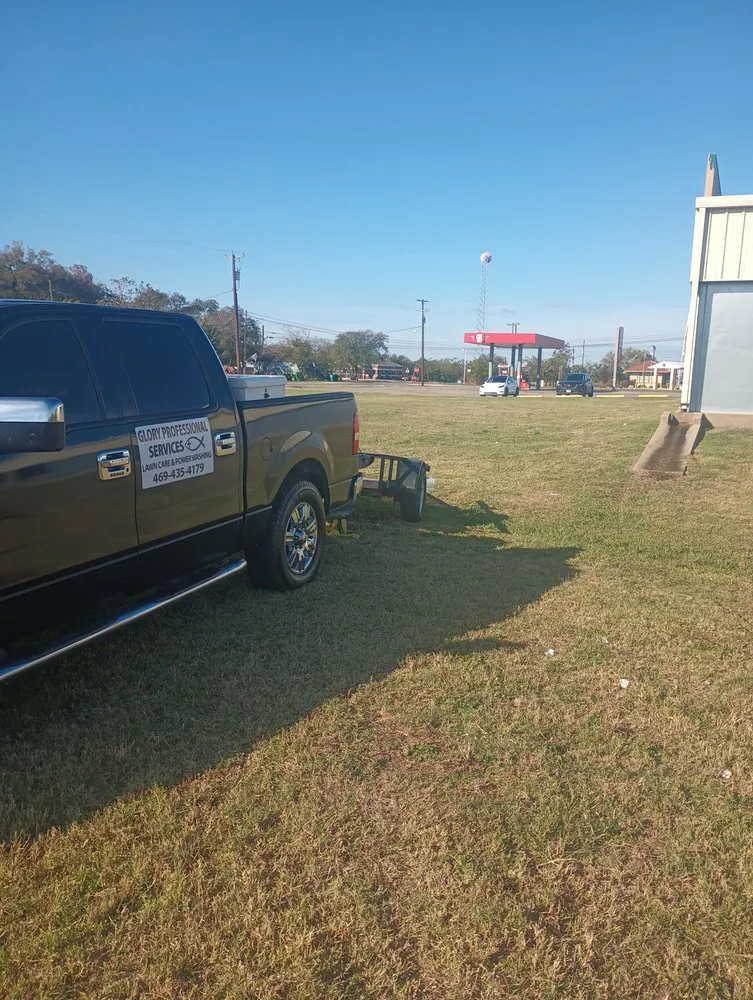 Top-rated yard cleanup service experts serving Venus, TX - Glory Professional Services