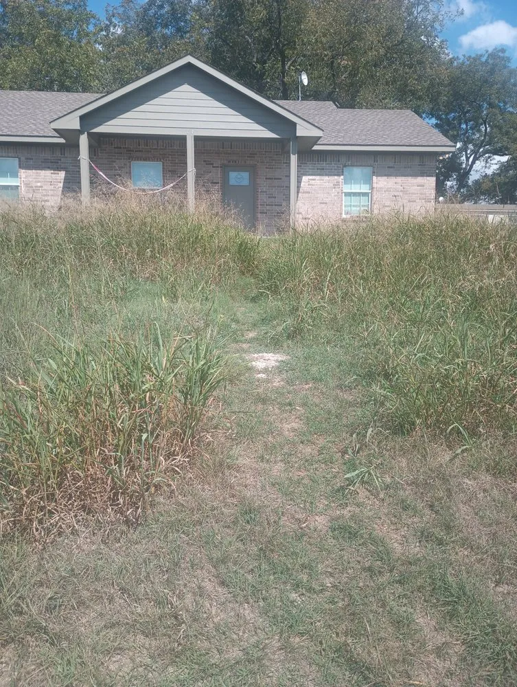 Affordable lawn mowing service in Venus, TX - Glory Professional Services