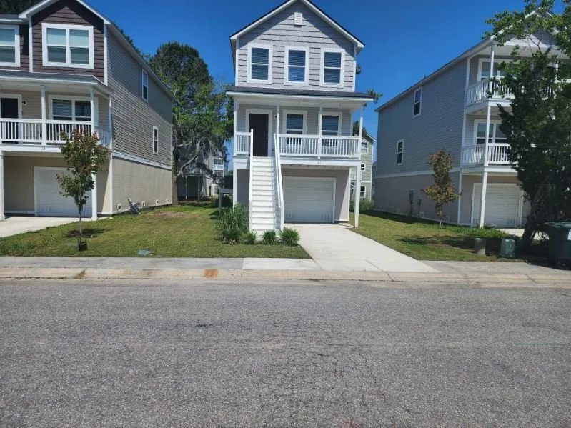 Expert garden landscaping in Columbia, SC by Glover's Lawn & Home Care