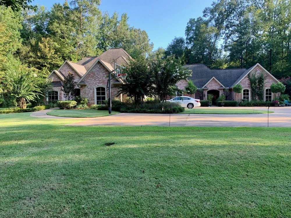 Expert garden landscaping for year-round maintenance across Ruston, LA - Glover's Lawn Care