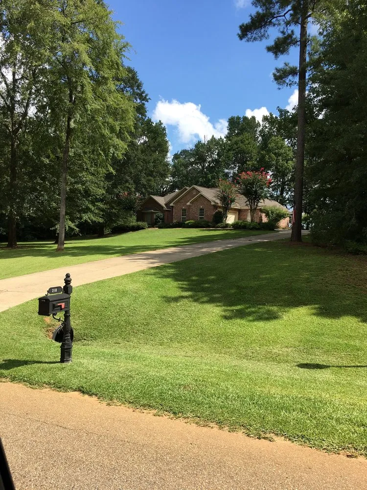 Custom landscaping services in Ruston, LA by Glover's Lawn Care