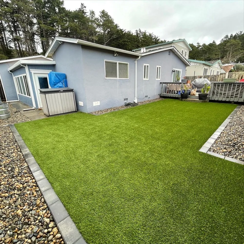 Professional yard maintenance in Daly City, CA by Glscapes