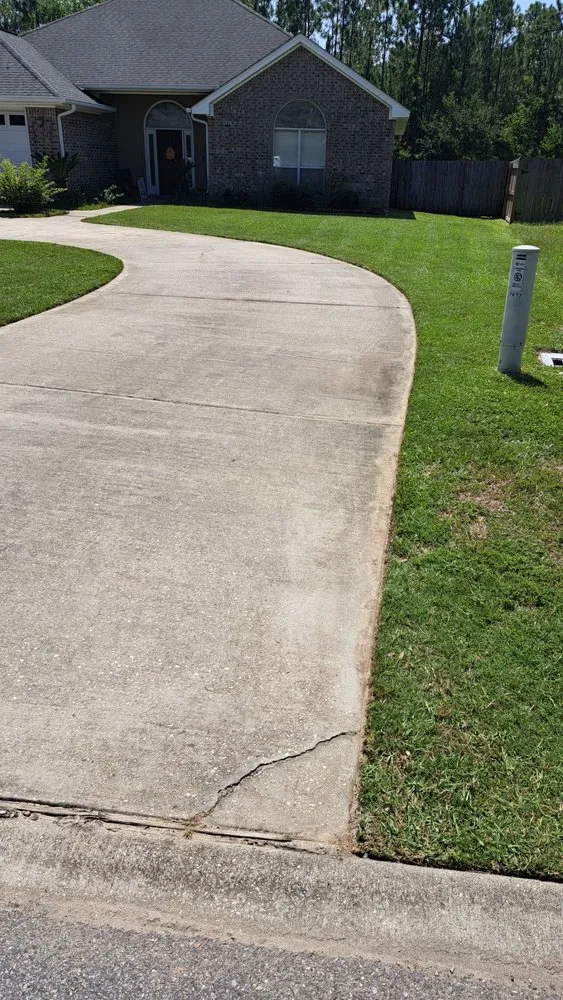 Local lawn mowing service for beautiful yards in Biloxi, MS by GLW Lawn service