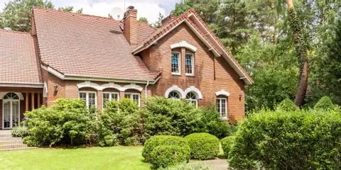 Reliable residential landscaping for year-round maintenance in Nicholasville, KY by Glynn Young's Landscaping & Nursery Center