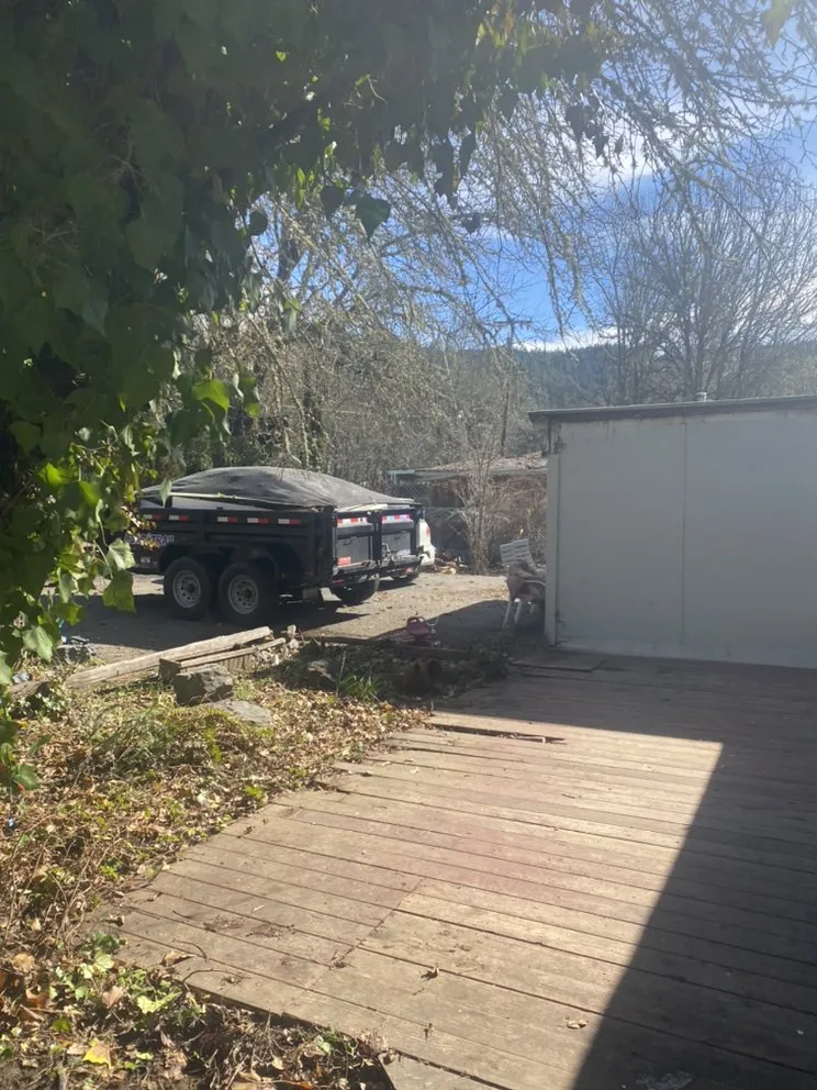 Expert yard maintenance experts serving Ukiah, CA - GM custom construction