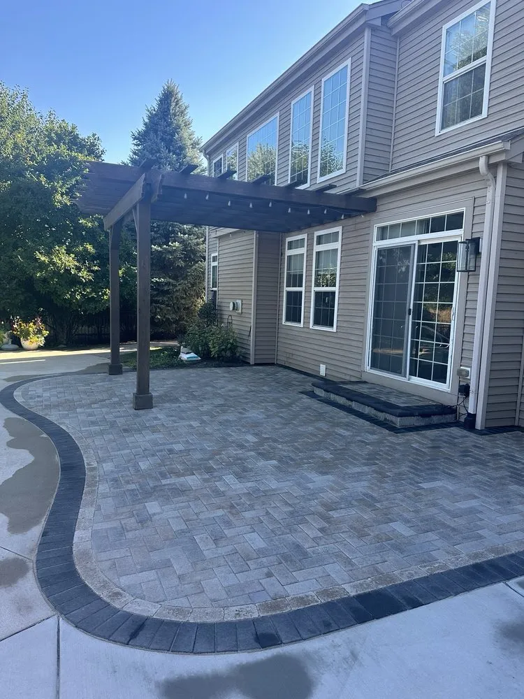 Reliable garden landscaping experts serving Aurora, IL - GM Landscape