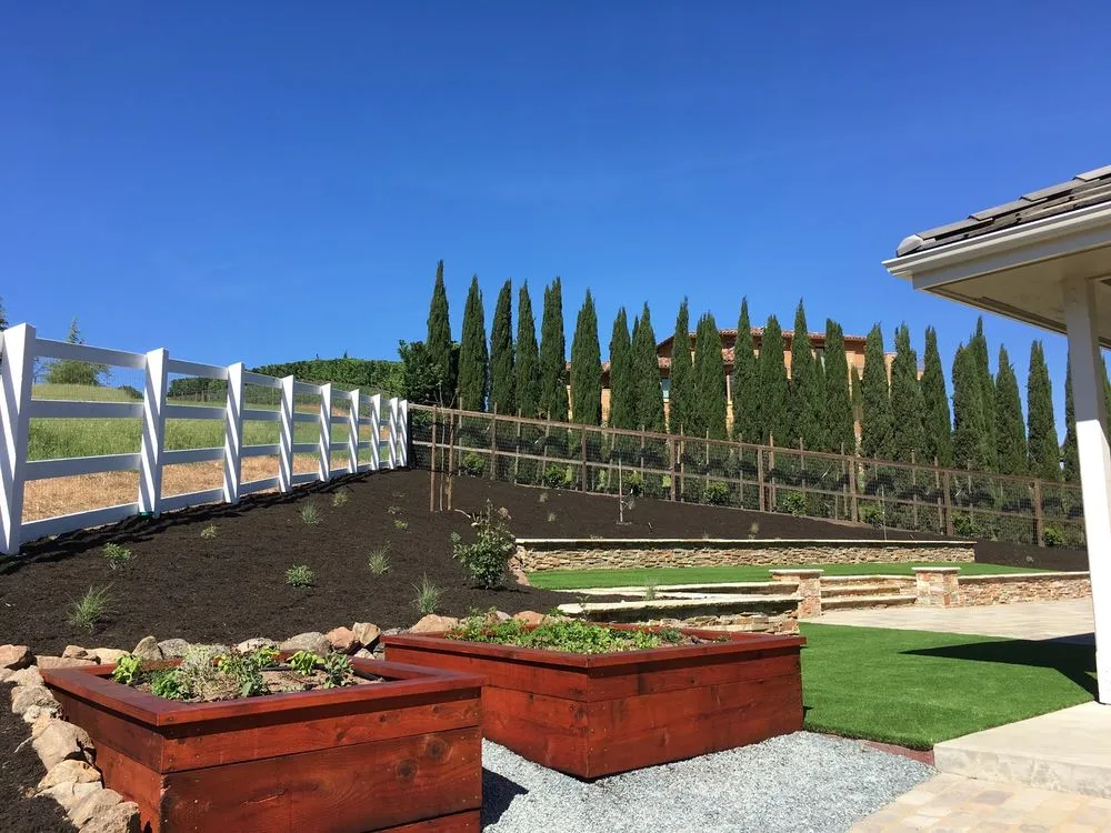 Affordable outdoor landscaping experts serving Pittsburg, CA - G&M Landscape Services