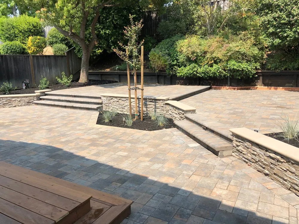 Custom garden landscaping in Pittsburg, CA by G&M Landscape Services