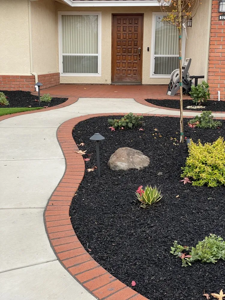 Top-rated residential landscaping in Pittsburg, CA by G&M Landscape Services