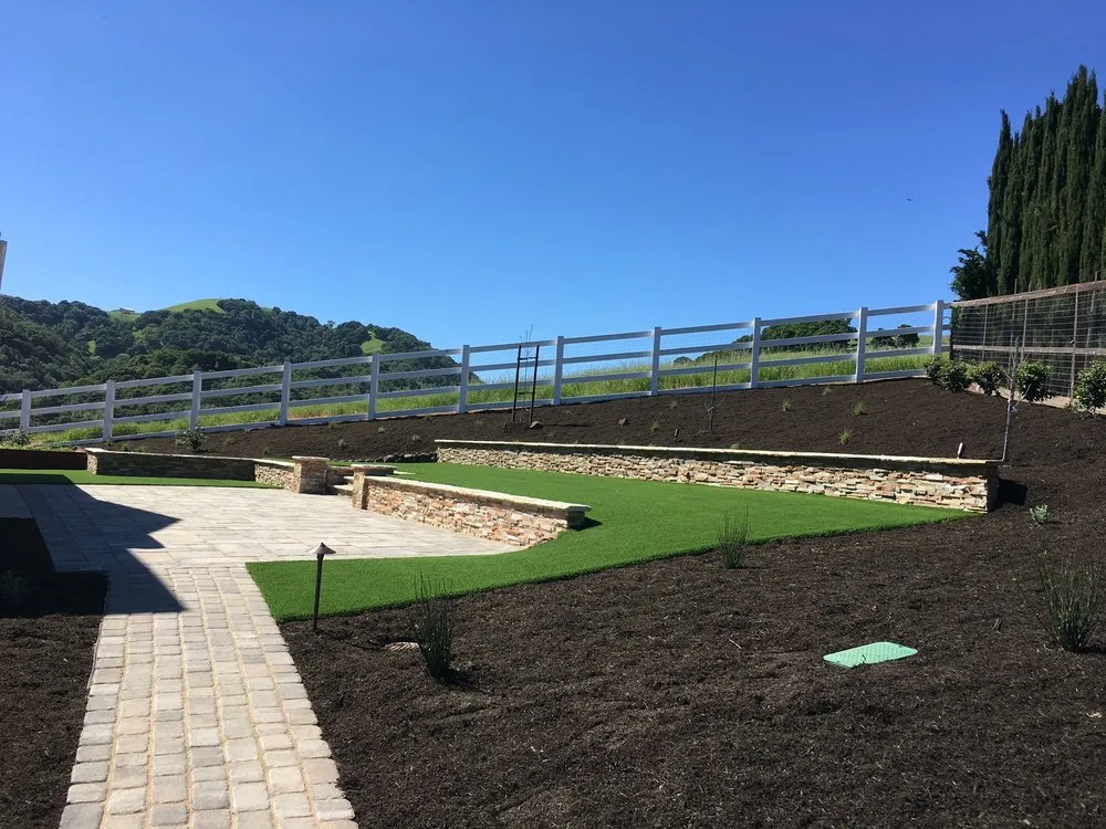 Custom yard cleanup service in Pittsburg, CA - G&M Landscape Services