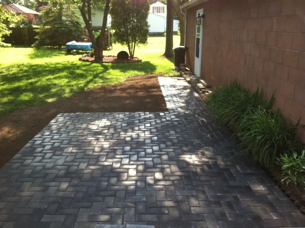 Custom lawn care service in Navarre, OH - GM Landscapes