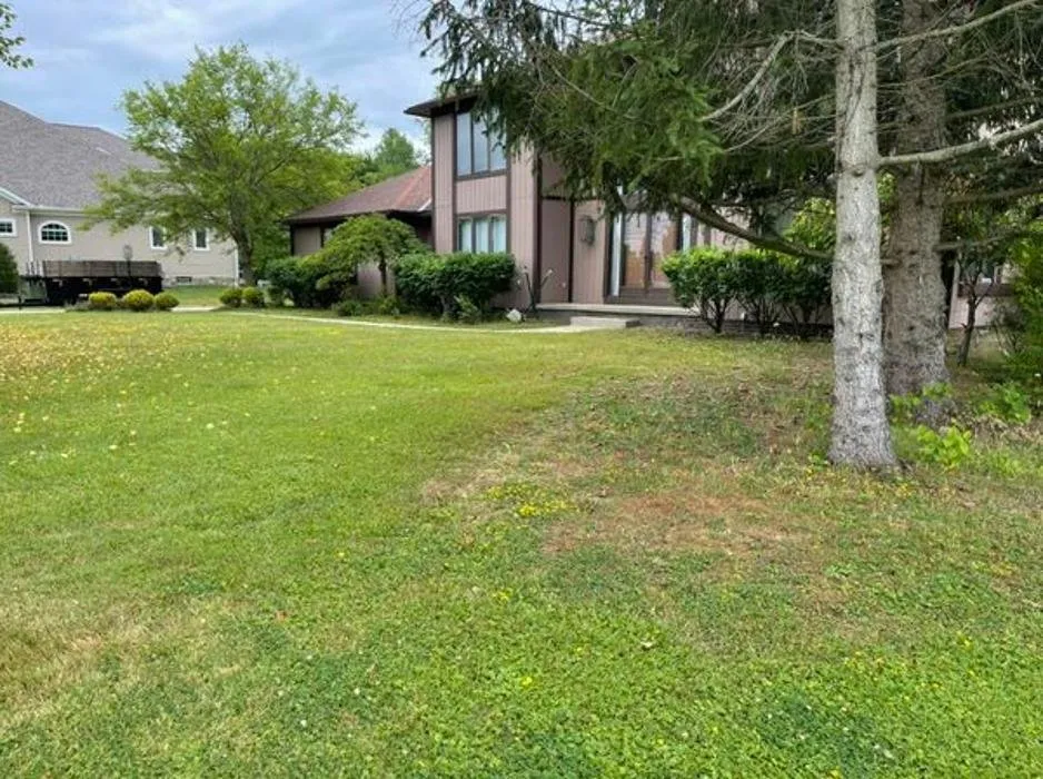 Top-rated lawn mowing service for year-round maintenance across Mayfield Heights, OH - GM Landscaping & Design