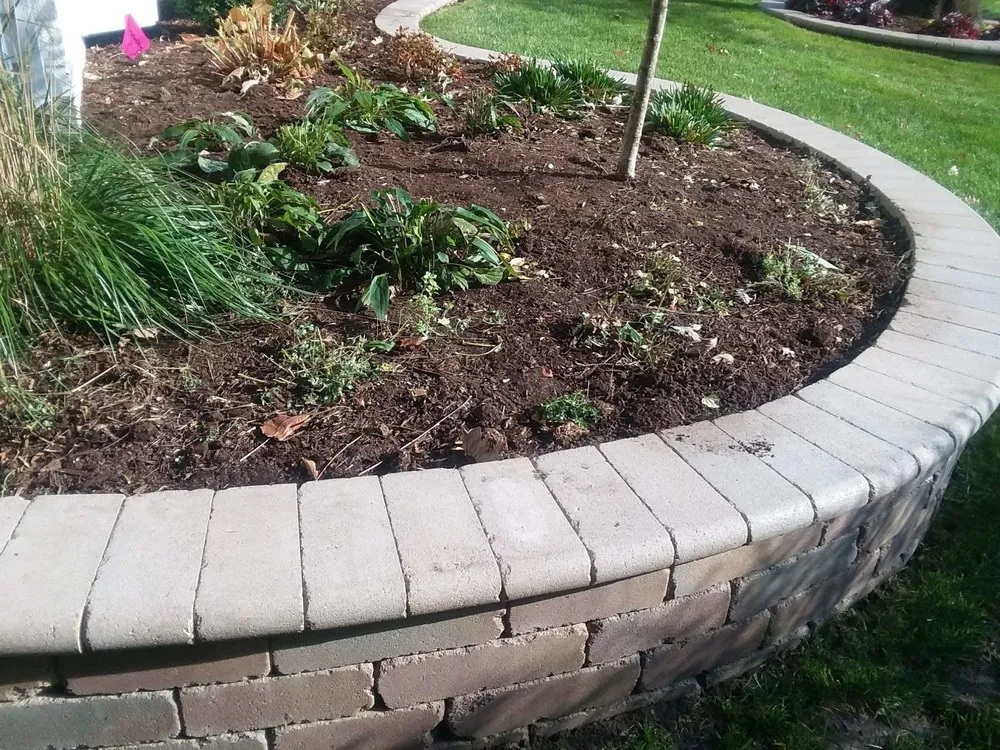 Trusted lawn mowing service experts serving Streamwood, IL - G&M Landscaping