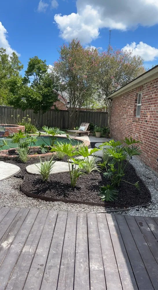 Reliable lawn mowing service in Baton Rouge, LA - G&M Outdoor Services