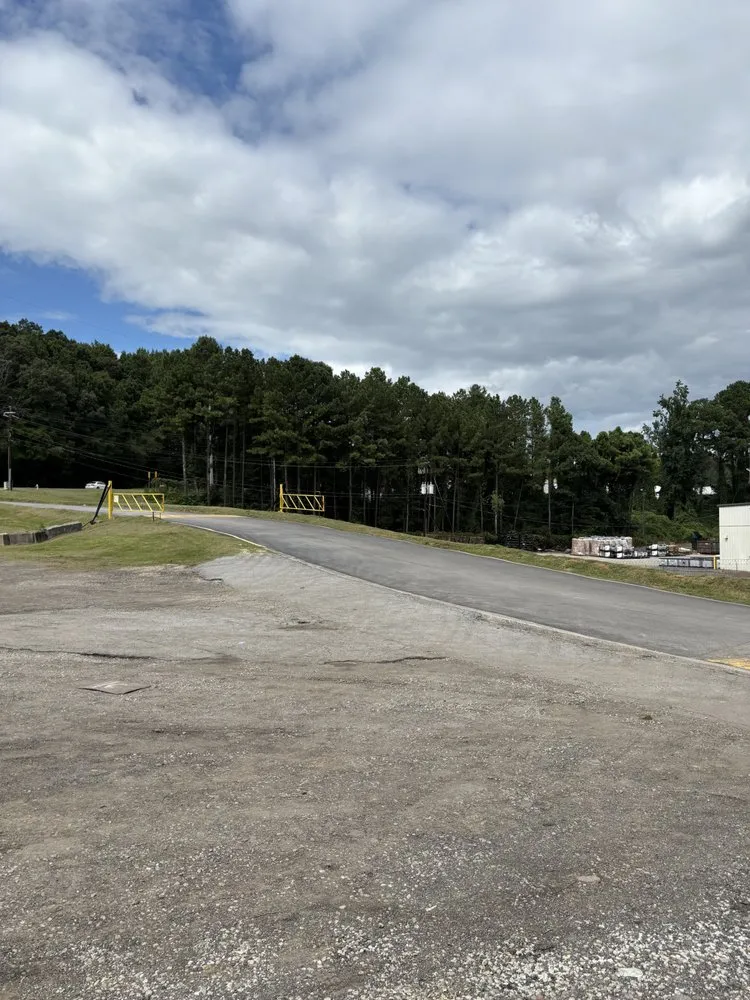 Local yard cleanup service for beautiful yards in Lilburn, GA by G&M Outdoor Services