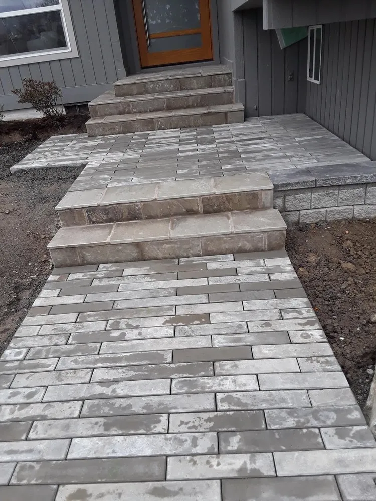 Custom yard cleanup service for beautiful yards across Snohomish, WA - GM Pacific Hardscapes
