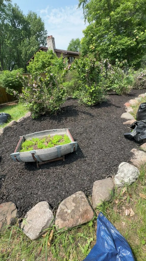 Professional landscape installation experts serving Minneapolis, MN - Gm Services Landscaping & Construction