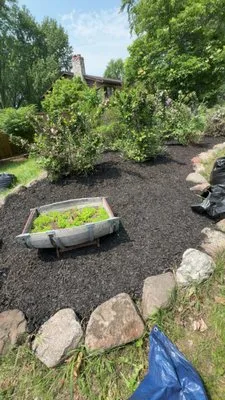 Gm Services Landscaping & Construction Logo