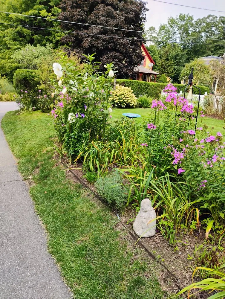 Custom lawn mowing service in Townshend, VT - Gman Lawn And Property Management