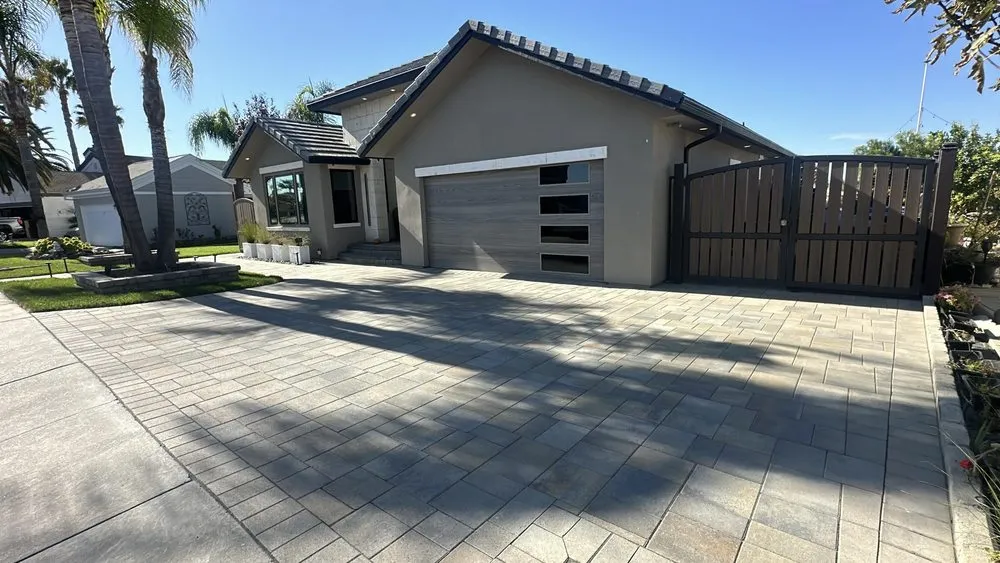 Custom lawn mowing service experts serving Walnut Creek, CA - GMC Pavers and Landscape