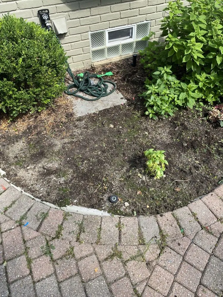 Affordable garden landscaping experts serving Franklin, MI - GMG Landscaping & Sealcoat Solutions