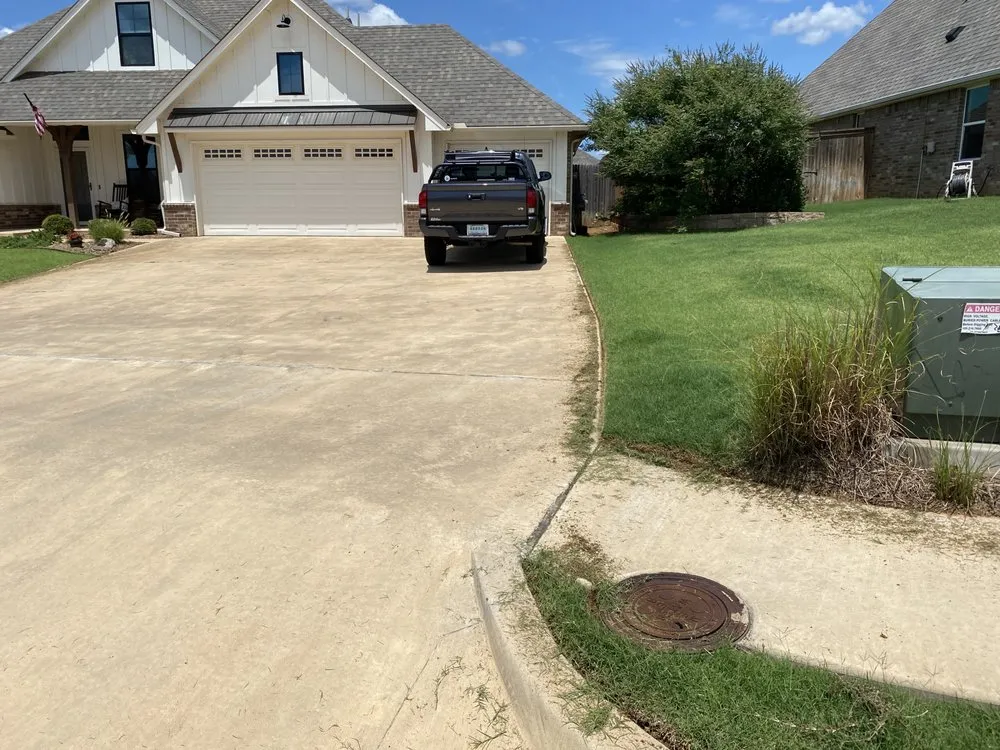 Trusted yard cleanup service in Midwest City, OK - GMT Lawn Solution