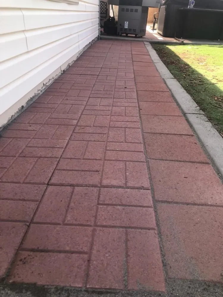 Expert landscaping services for year-round maintenance in Grand Junction, CO by G&N Lawn Coyotes