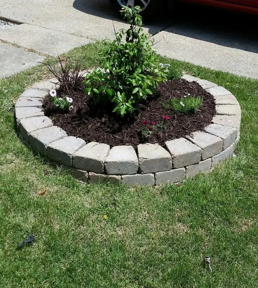 Custom landscape installation experts serving Pinckneyville, IL - Gnarly Landscaping