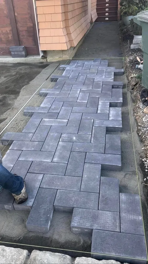 Top-rated lawn mowing service experts serving Norwalk, CT - GéNes1s Landscaping & Service