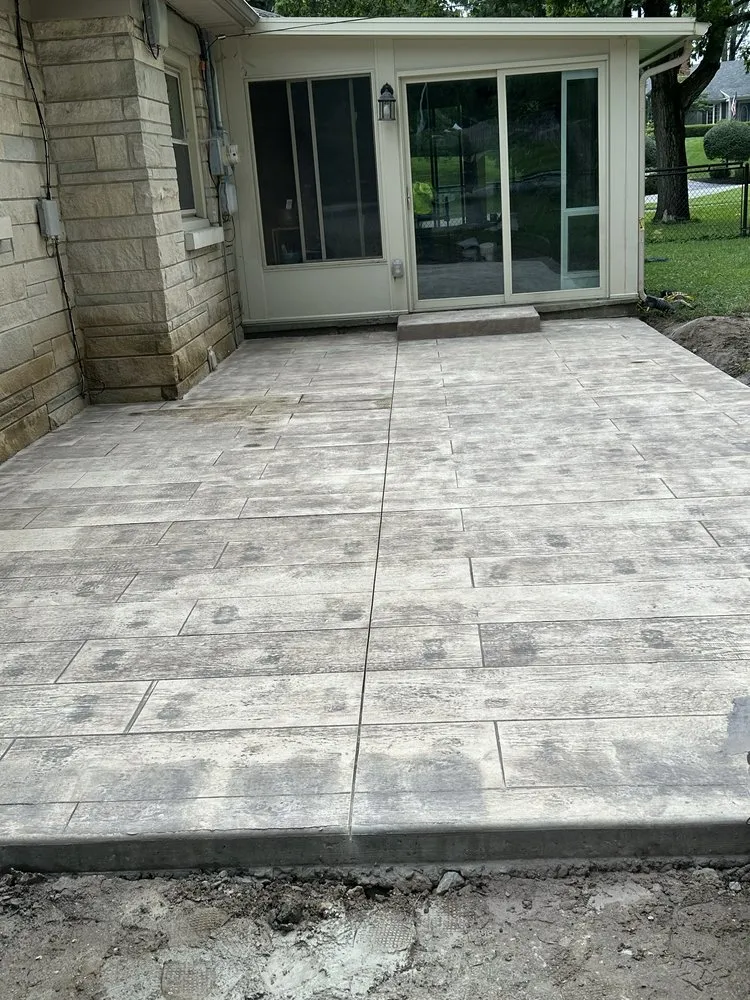 Local landscape design for homes in Anderson, IN by GO Concrete & Patios
