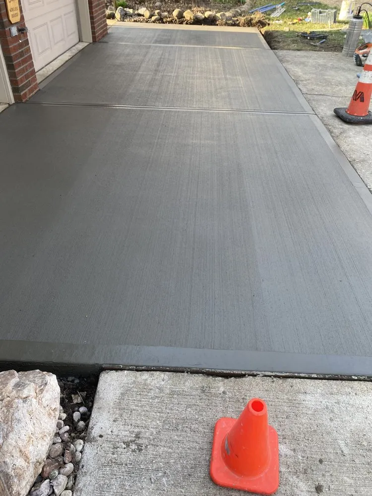 Custom lawn mowing service experts serving Anderson, IN - GO Concrete & Patios