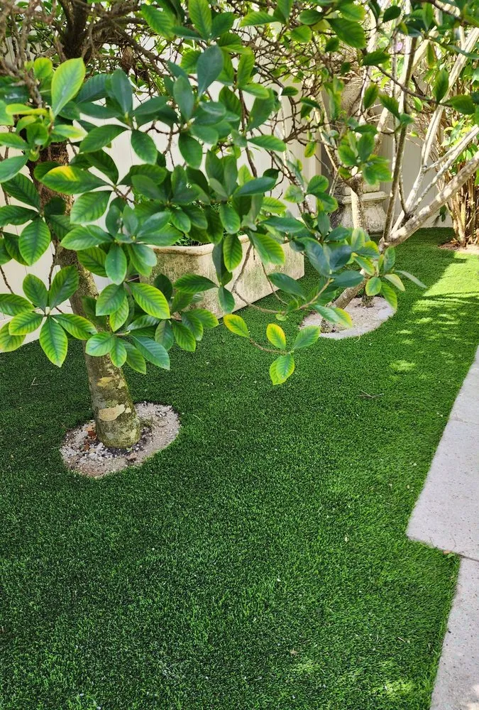 Local yard maintenance experts serving Lake Worth, FL - Go Forever Green Artificial Grass & Ivy
