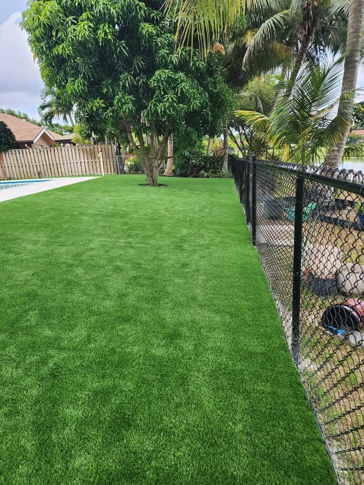 Affordable garden landscaping in Lake Worth, FL - Go Forever Green Artificial Grass & Ivy
