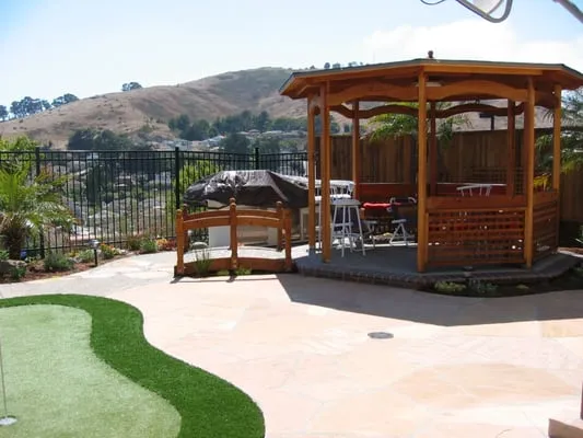 Go Green Landscaping Logo