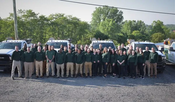 Go Green Lawn and Pest Control Logo