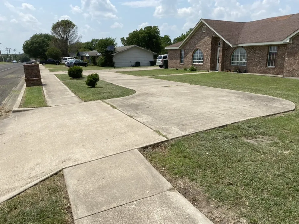 Expert yard maintenance in Temple, TX - Go Hard Landscaping