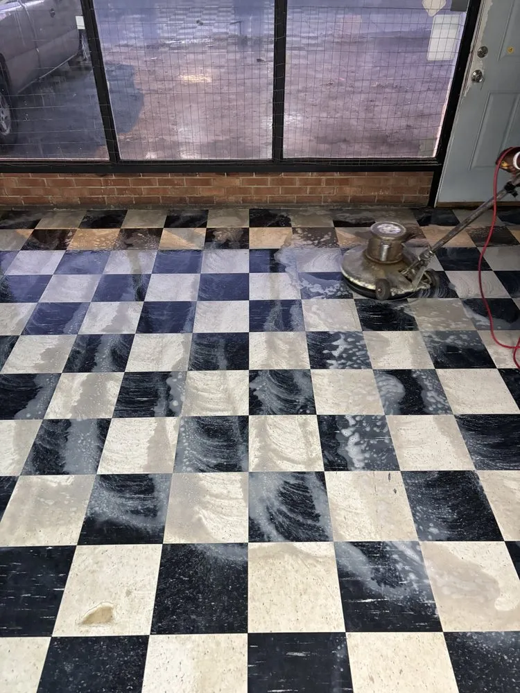 Expert yard cleanup service in Greensboro, NC by Go To Guys