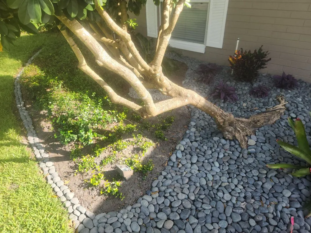 Custom residential landscaping experts serving Orlando, FL - Go with the Flow Drainage & Landscaping