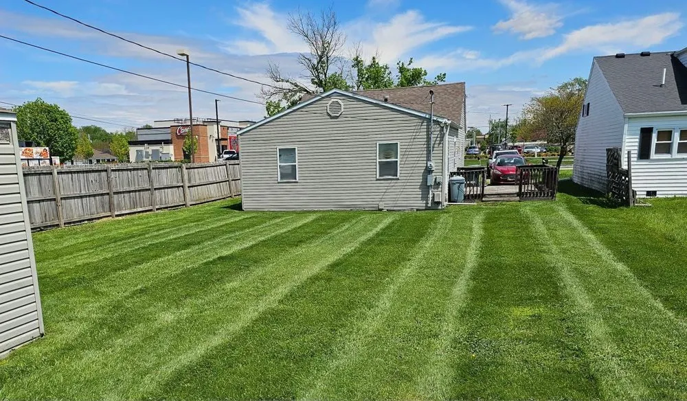 Expert lawn mowing service in Yukon, OK - Goble Enterprises