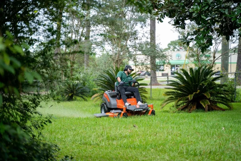 Local outdoor landscaping experts serving Pensacola, FL - God Grows It We Mow It