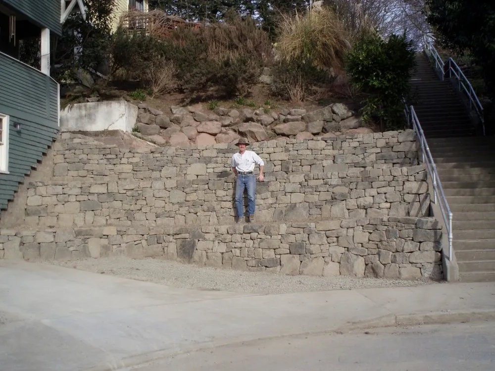 Local lawn mowing service near you in Seattle, WA by Goddard Stonework