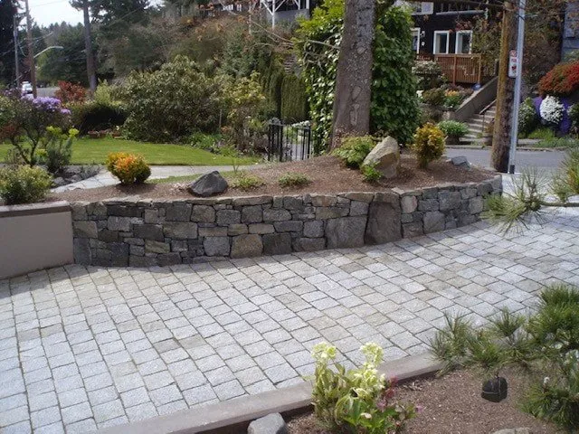 Local yard maintenance in Seattle, WA by Goddard Stonework