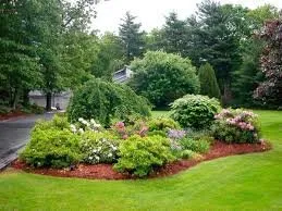 Professional lawn mowing service for year-round maintenance in Louisville/Jefferson County metro government (balance), KY by GODFREY AND GREENE LANDSCAPING