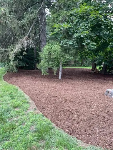 Trusted lawn mowing service experts serving Bridgeport, CT - Godinez Landscaping Services