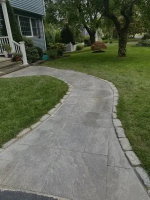 Godinez Landscaping Services Logo