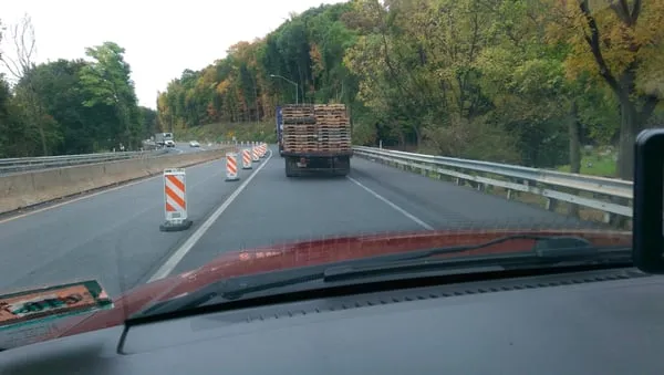 Godlewsky Landscape & Design Logo