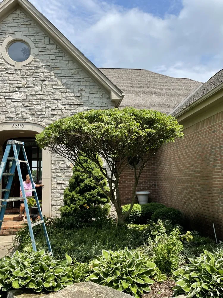 Reliable yard cleanup service for beautiful yards across Bloomfield Township, MI - God's Garden