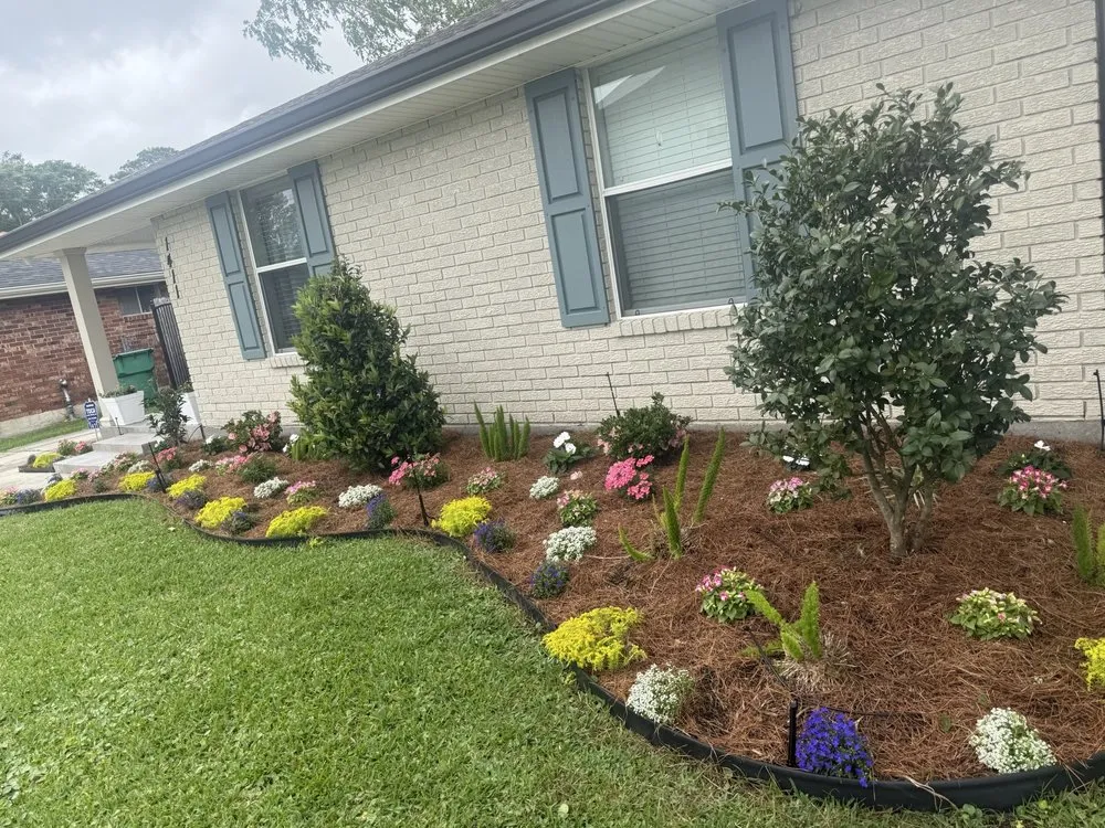 Custom landscaping services for year-round maintenance across Metairie, LA - God’s Sight Lawn & Gardens