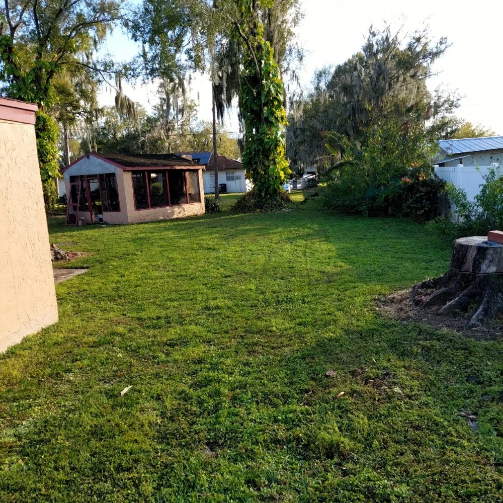 Custom landscape design for homes in Winter Haven, FL by Godwin's Lawn Service